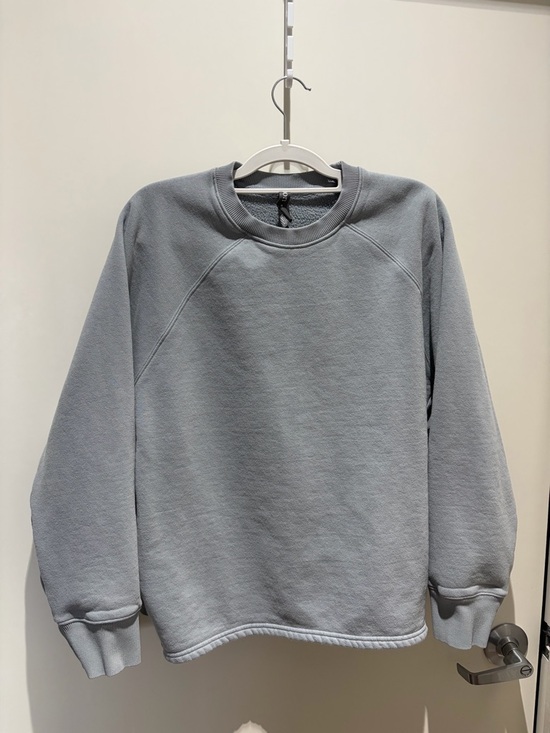Vuori Tops - Vuori Women’s Oversized Crewneck Sweatshirt~ size M